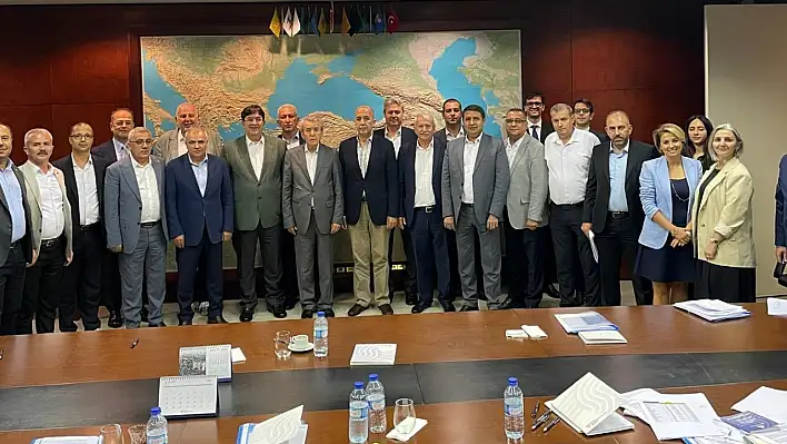 Altı bin beş yüz çalışanın yüzünü güldüren imza