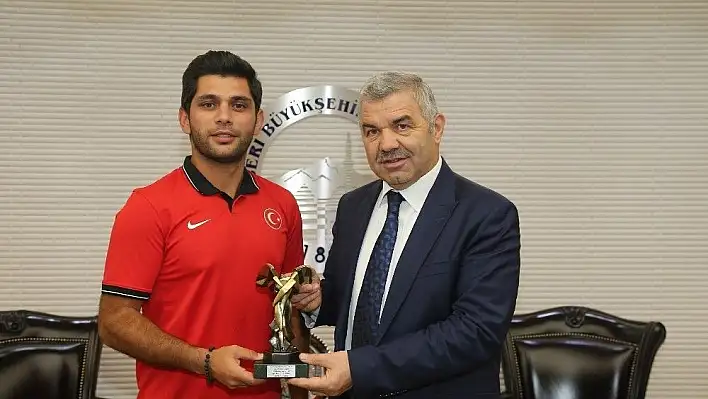 Altın adamdan Başkan Çelik'e ziyaret
