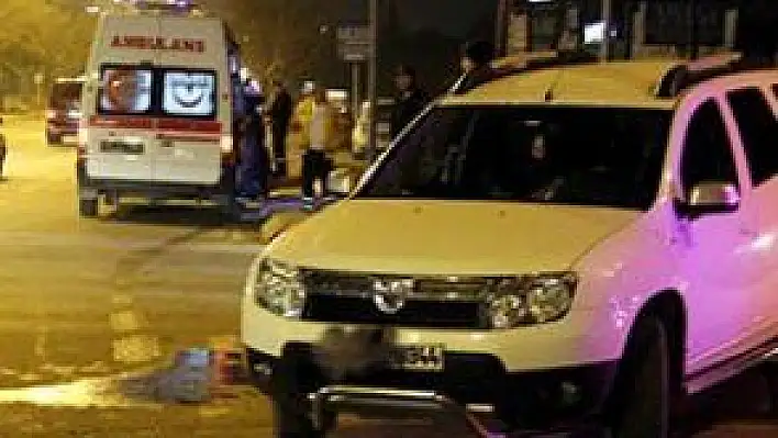 AMBULANSLA JEEP ÇARPIŞTI:1 YARALI
