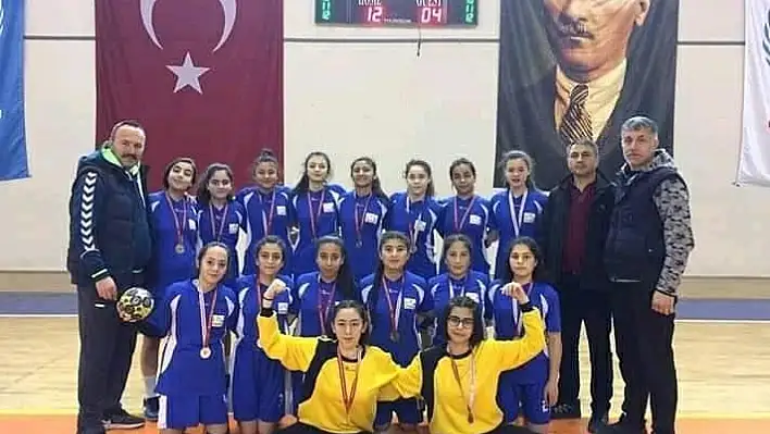 Analig Hentbol Çeyrek Final Müsabakalarına Kayseri Damgası