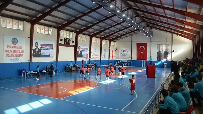 Analig Voleybol Çeyrek Final Maçları Develi'de Başladı