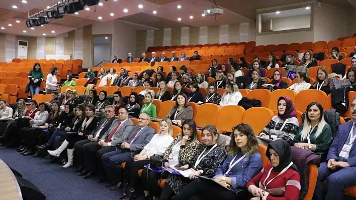 Anaokulu öğretmenleri Tekden Koleji'nde
