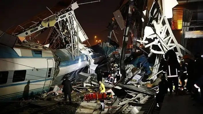 Ankara'da Yüksek Hızlı Tren kazası! 4 ölü 43 yaralı!