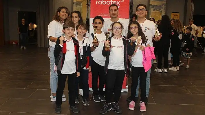 Antalya'da yapılan Robotex İnternational 2019'da Türkiye Şampiyonluğu Kayseri'ye geldi
