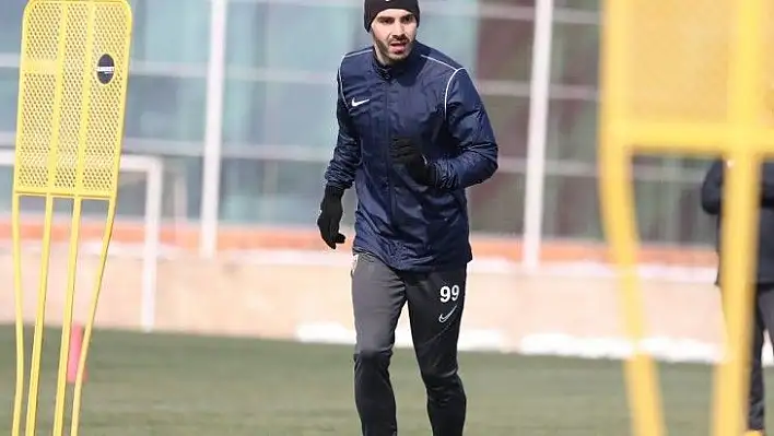 Anton Maglica 11'e dönüyor