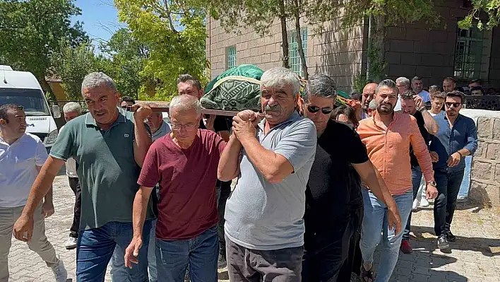 Acı haberin ardından torununu son yolculuğuna uğurlandı!