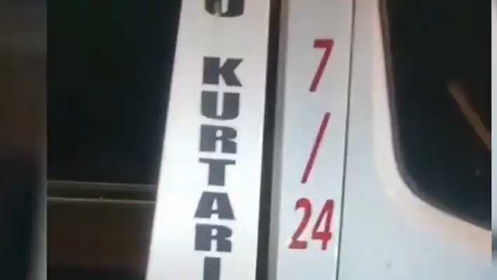 Araç altındaki gizli bölmeden çıkanlar polisi hayrete düşürdü!