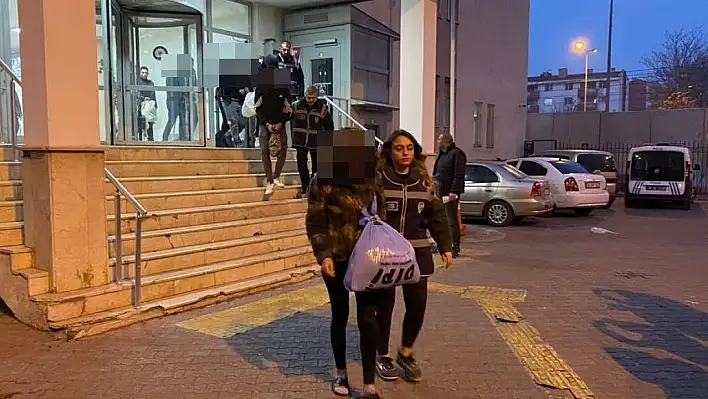 Aranan şahıslara yılbaşı öncesi 'huzur' operasyonu: 22 gözaltı