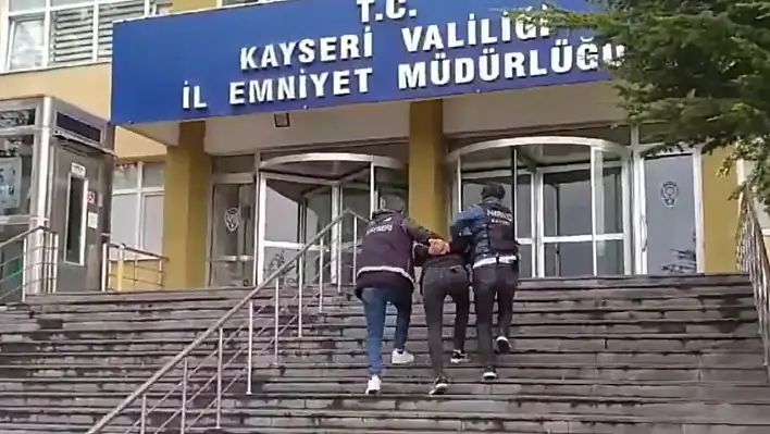 Aranıyordu, polisin başarılı operasyonuyla yakalandı!