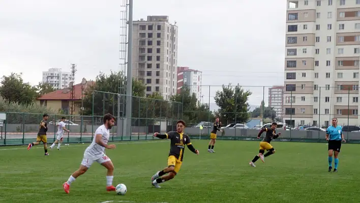 Argıncık'ta gol yağmuru: Esen Makina 7 gol attı!