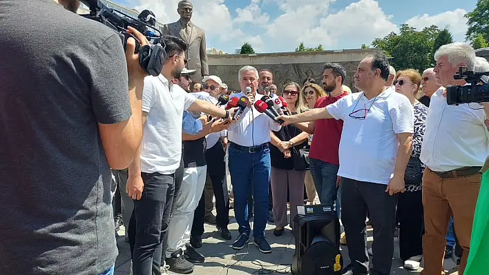 Arık: Hangi gerekçeyle il başkanı ve yönetimini görevden aldınız?