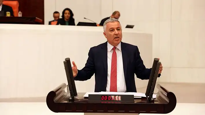 Arık: Küçük bir çocuğun ayda 150 kez parmağı deliniyor!