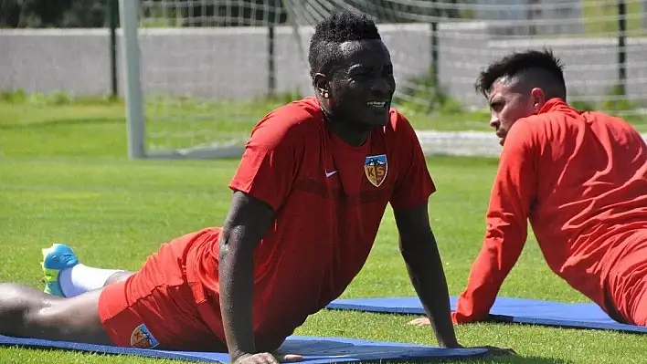 Asamoah Gyan, antrenmanlara katıldı