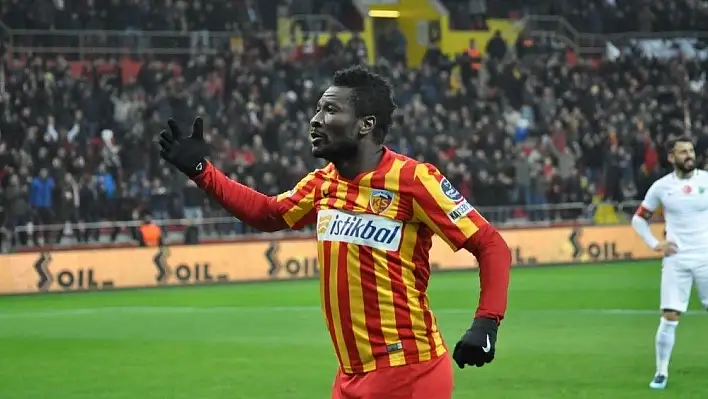 Asamoah Gyan siftah yaptı