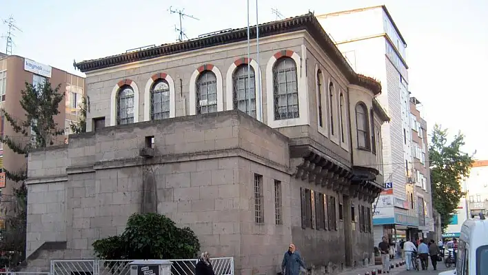 Atatürk Evi restorasyon çalışması neden bir türlü bitmedi?