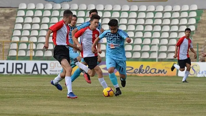 Atletikspor U16 sonunu getiremedi