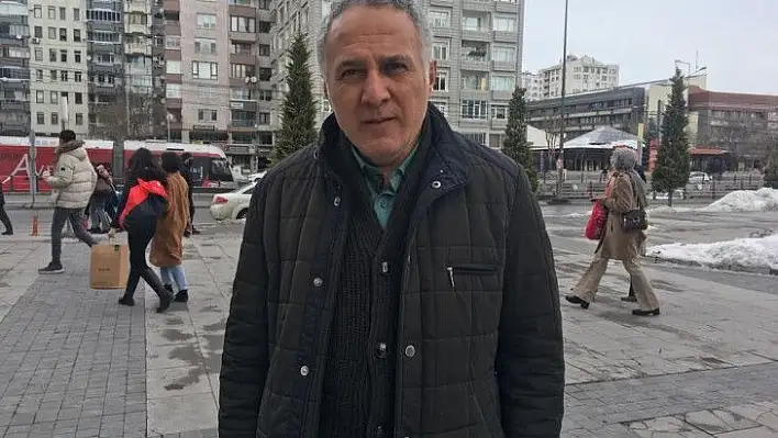 AVM'nin yürüyen merdiveninde annesinin kucağından düşen 3 aylık bebek hayatını kaybetti