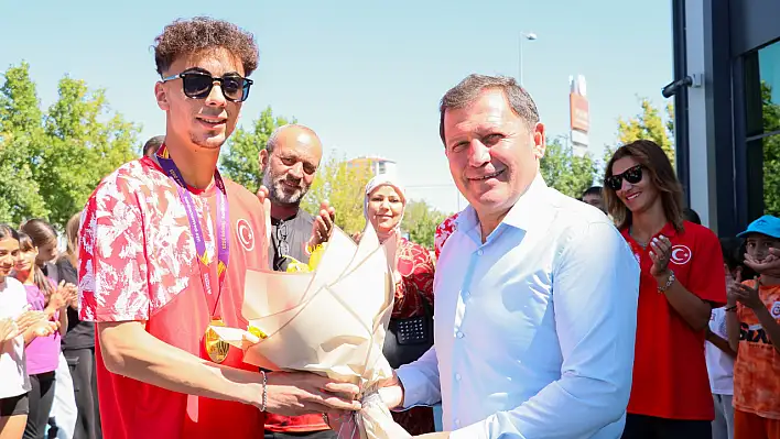 Avrupa Şampiyonu Kıyasettin Kara'ya