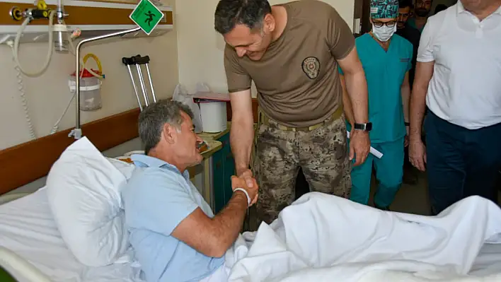 Aydın'dan yaralı polis memuruna ziyaret