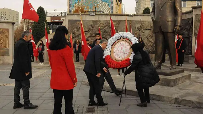 'Böyle bir günün olması öğretmenlerimize verilen değeri gösteriyor'