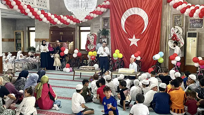 Ayvaz: Çocuklara bırakılacak en güzel miras güzel ahlaktır