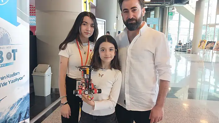 Babalarıyla pist başında büyüyen kızlar ilk 8'de yer aldı