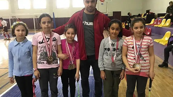 Badminton il birinciliği tamamlandı