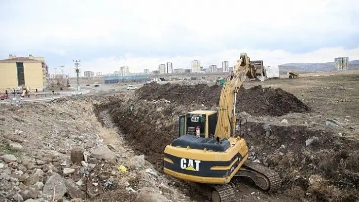 Bahçelievler Mahallesi'nde dere ıslahı yapılıyor