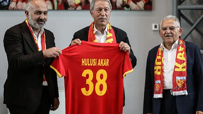 Bakan Akar'dan Kayserispor'a ziyaret...