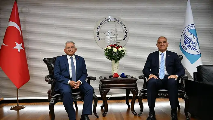 Bakan Ersoy'dan Kayseri'ye övgü dolu sözler