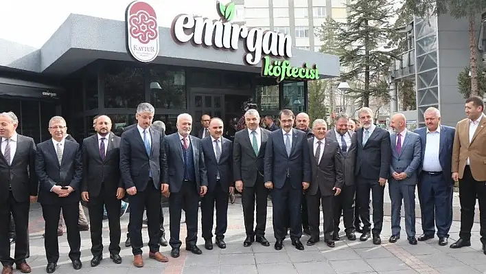 Enerji Bakanı Dönmez Kayseri'de mola verdi!