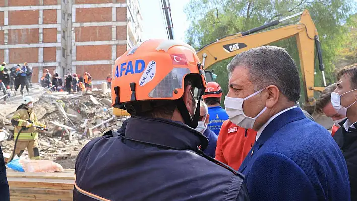 Bakan Koca, depremde can kaybı sayısı ile ilgili son durumu açıkladı