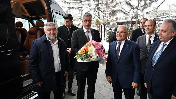 Bakan Memişoğlu'ndan Büyükşehir'e ziyaret!