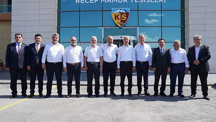 Bakan Uraloğlu Kayserispor için programını değiştirdi