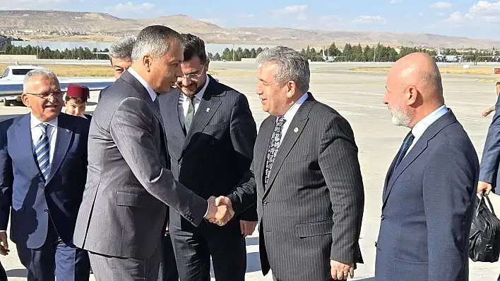 Bakan Yerlikaya Kayseri'de...