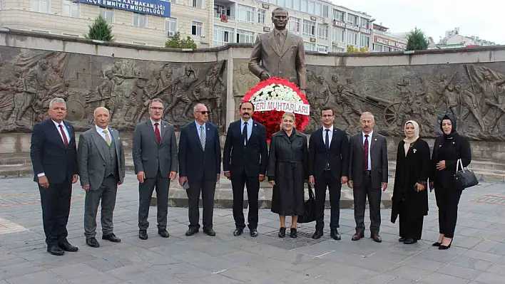 'Muhtarlarımız demokrasinin temel taşlarıdır'