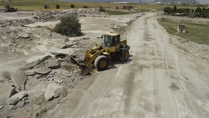 Başakpınar Sanayi Sitesi yolu yenileniyor