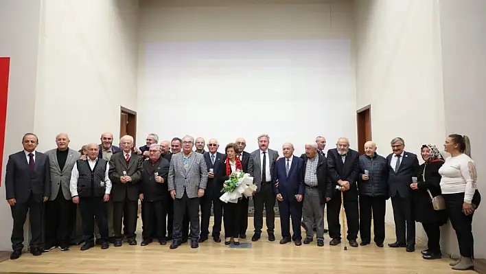 Başkan, 40 yıl sonra mezun olduğu Kayseri Lisesi'nde kariyer sırlarını anlattı