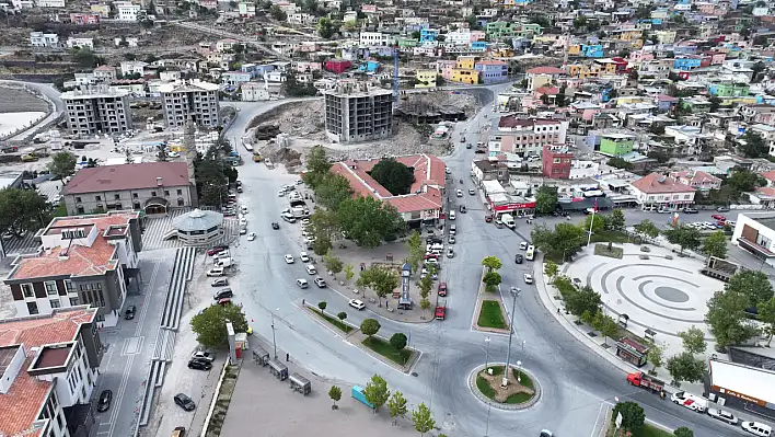 Başkan açıkladı: Yollar trafiğe kapatıldı