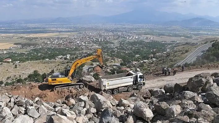 Büyükkılıç: Hıdrellez yolunda iğneyle kuyu kazıyoruz