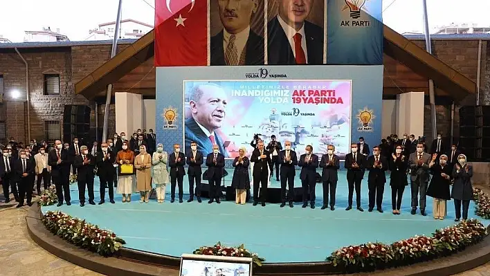 Başkan Büyükkılıç, AK Parti'nin 19'uncu kuruluş yıl dönümü programına katıldı