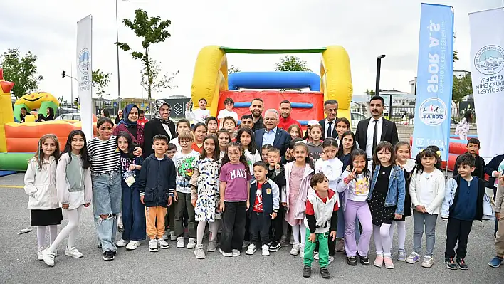 Başkan Büyükkılıç, bahar şenliğinde