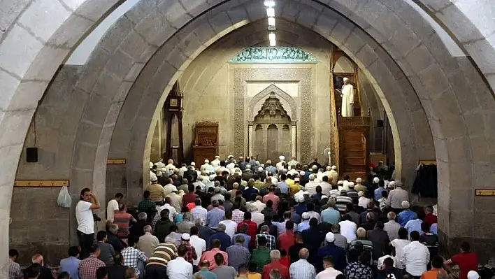 Başkan Büyükkılıç: 'Bayramınız kutlu olsun'
