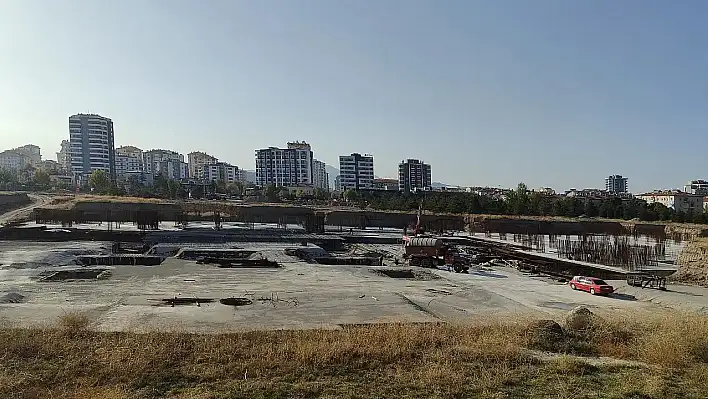 Başkan Büyükkılıç, 'Çıkış yolu arıyoruz' demişti! Kayseri'de tartışmalı '700 milyonluk camii' ile ilgili yeni gelişme! O isim yine ortaya çıktı