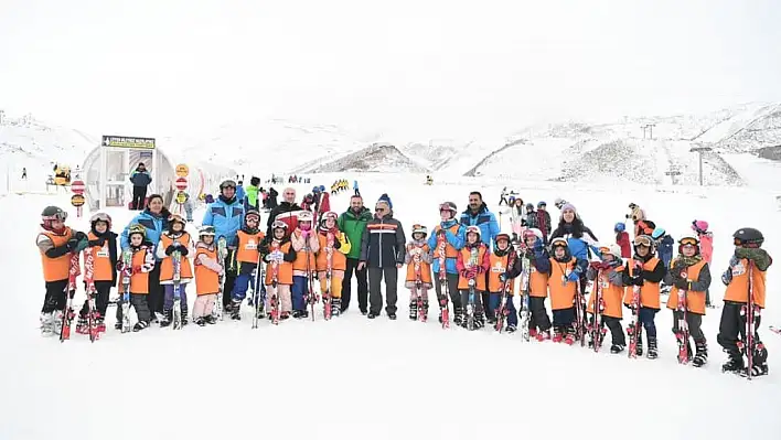 Büyükkılıç'tan, Erciyes'te Kayak Okuluna ziyaret!