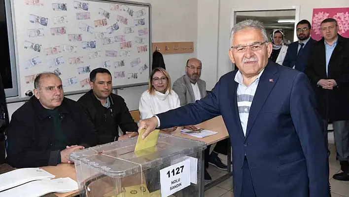 Büyükkılıç, oyunu eşiyle birlikte kullandı...