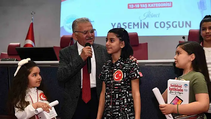 'İstikbal İstiklale Ses Veriyor'