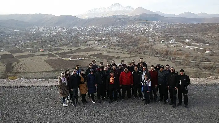 Başkan Büyükkılıç, 24 Kasım'da öğretmenlerle yürüdü
