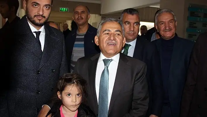 Başkan Büyükkılıç Melikgazi Hastanesi'ni ziyaret etti
