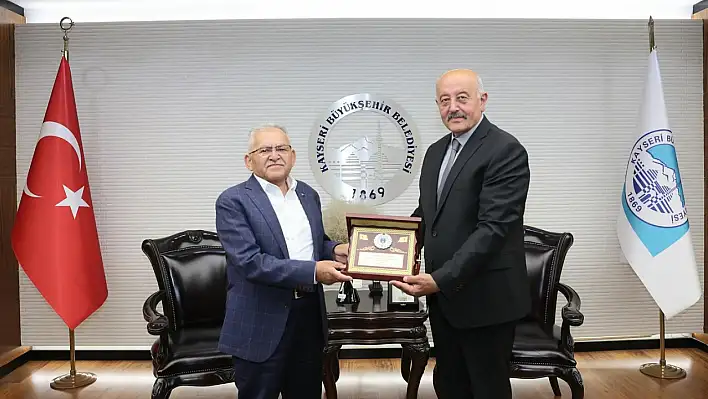 Başkan Büyükkılıç, Özvatan heyetini ağırladı